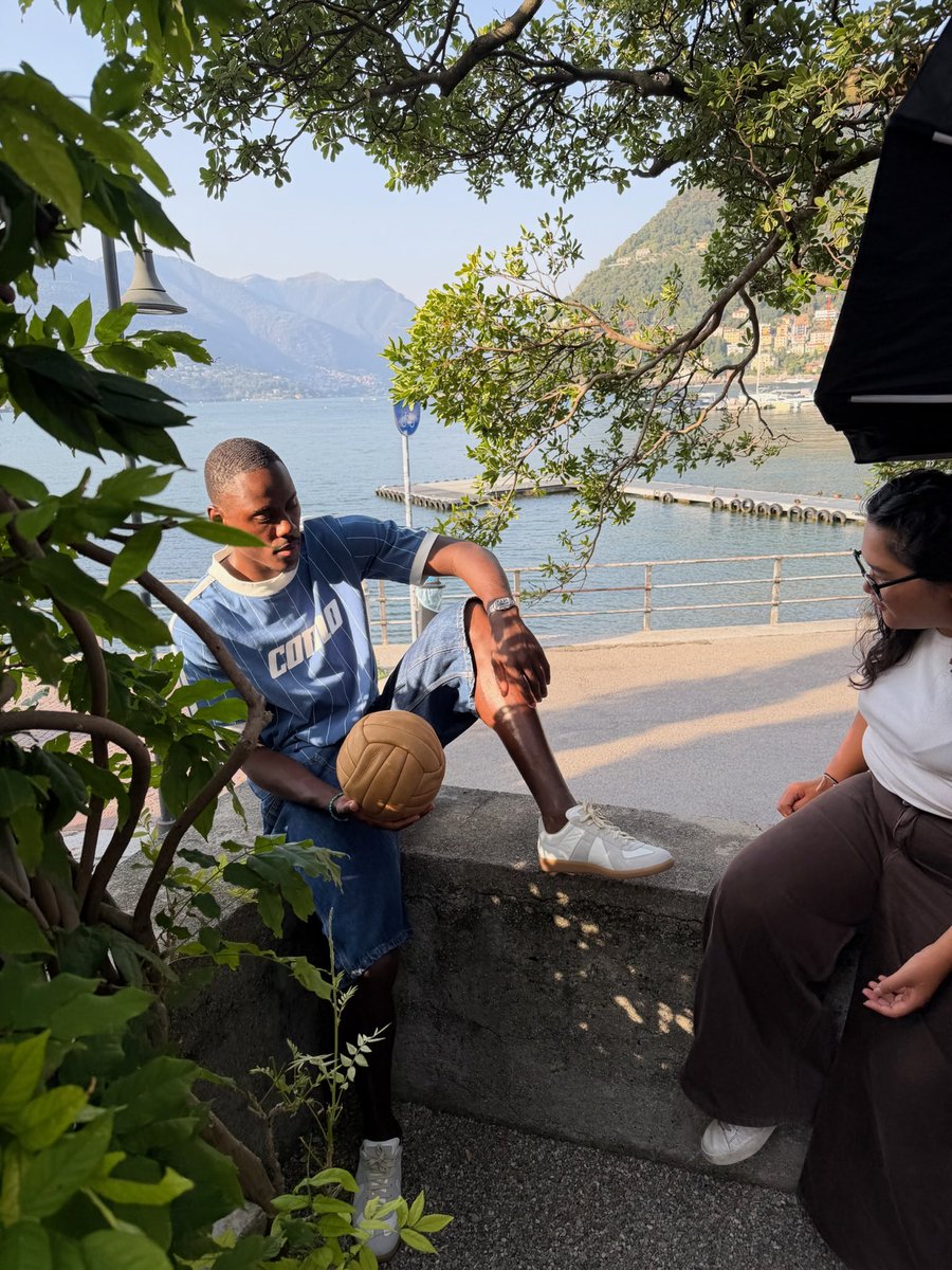 TrevohChalobah's tweet photo. Football by the lakeside, happy to be here Andiamo! 🇮🇹 @Como_1907 https://t.co/yJs56pDrnM