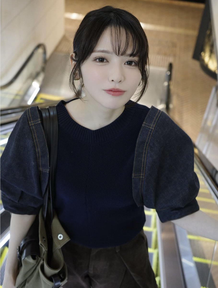 kuru0suzu's tweet photo. 目線外しからの最後に目合うのメロい、恋💘

#鎮西寿々歌 https://t.co/rmcC68VCPR