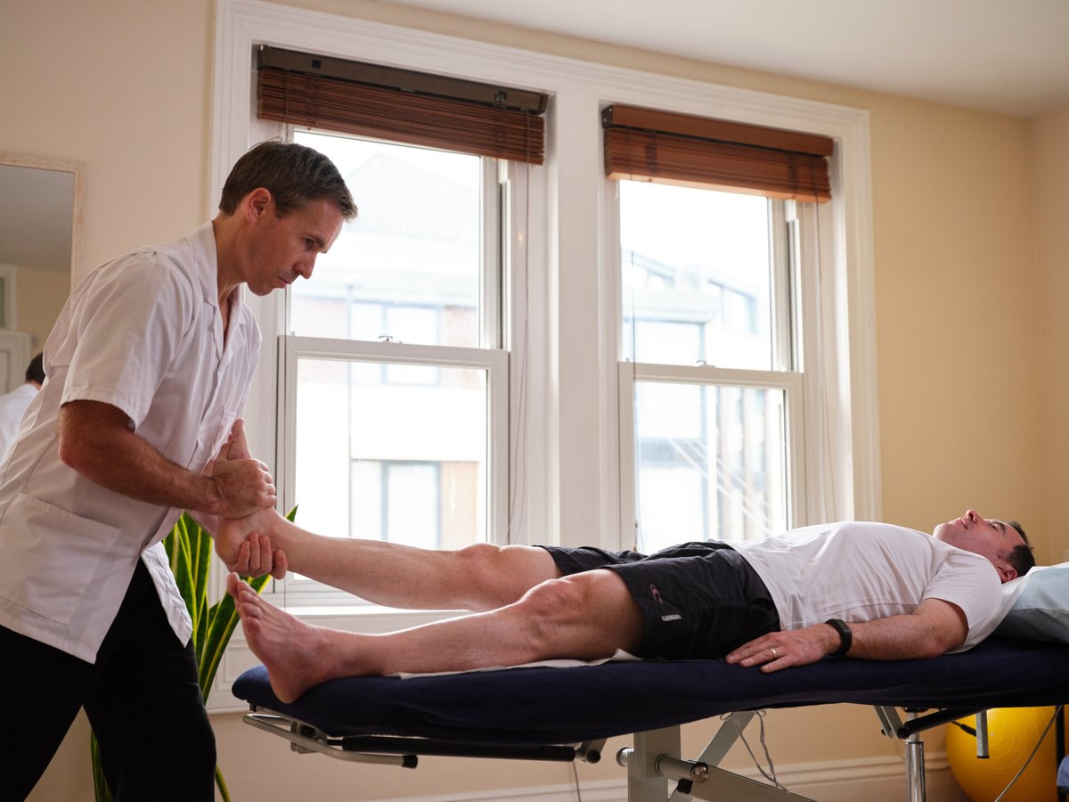 AlignBodyClinic's tweet photo. Crossed a finish line in Bath? 🏅 Congratulate your legs with a post-race sports massage at Align Body Clinic! Delivered by Osteopaths to safely reduce DOMS, ease stiffness & speed up your recovery. Book now:https://t.co/paKggapLUz #BathRunners #PostRace #SportsMassage #BathUK https://t.co/V0iSDYS0qh