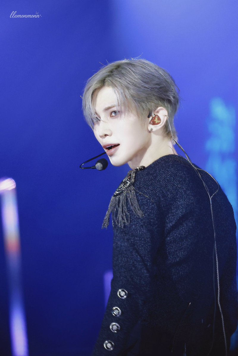 llemonmonn's tweet photo. 260809 SBS 가요대전 

🥹👑

#ATEEZ #여상 #에이티즈 
#YEOSANG #강여상 https://t.co/OVb3rldQOY