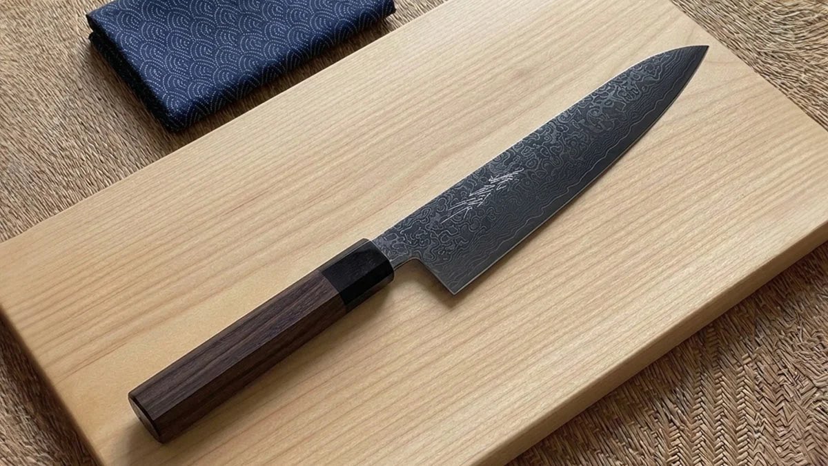 the_becos's tweet photo. ＼新商品／
堺の高級包丁をリードする「山脇刃物製作所」から、「銀三ダマスカス」シリーズが登場✨

三徳包丁や牛刀、ペティナイフなど、用途に合わせて選べる豊富なラインアップをご用意🔪

優れた機能性と洗練されたデザインを両立した逸品を是非チェック‼️
⬇️
https://t.co/eCWWpXMI2J

#工芸品 https://t.co/stC4N389Gd