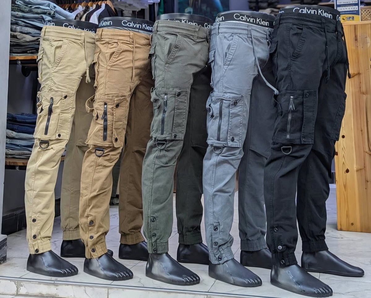 fourmens01's tweet photo. Premium quality cargo pants✨️👌
Sizes: 32 - 38
Ugx. 60,000
☎️0770 470 424 https://t.co/612Au12bx8