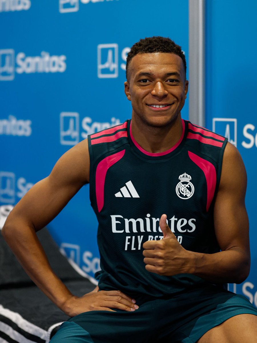 elchiringuitotv's tweet photo. ✅Mbappé, Cucurella y Konaté.

👉Ya han pasado el reconocimiento médico y se unen a la pretemporada con José Mourinho. https://t.co/smx16N3PyW