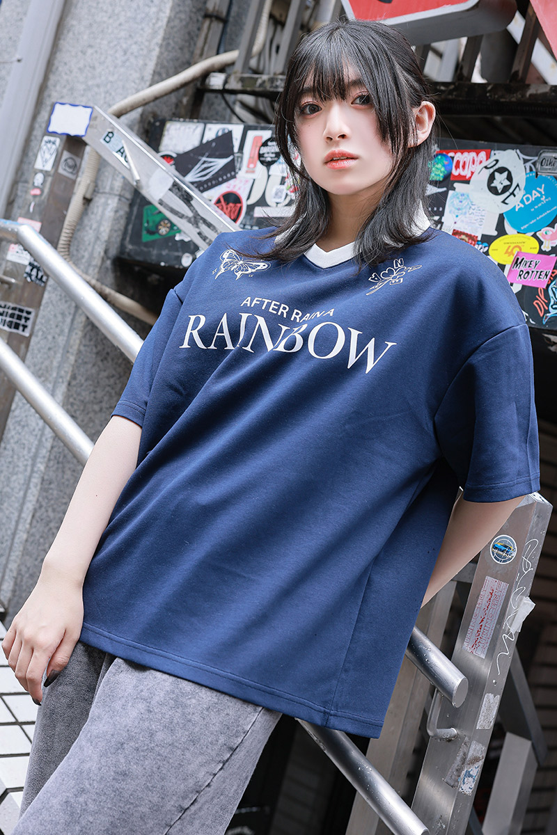 進藤あまね×PSYCHO NATION×ゲキクロ コラボ・サッカー・シャツ-Navy