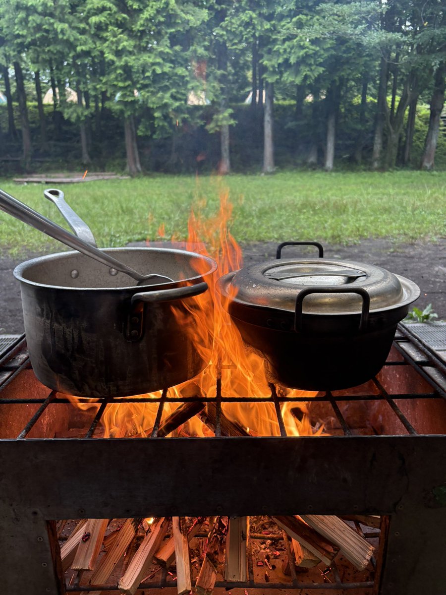 adachi_junior's tweet photo. 18:00頃〜
今日の夜ご飯はカレーライスです🍛

みんなで協力して作ったカレーはやっぱり格別です‼️ https://t.co/bdiGTYMdwO