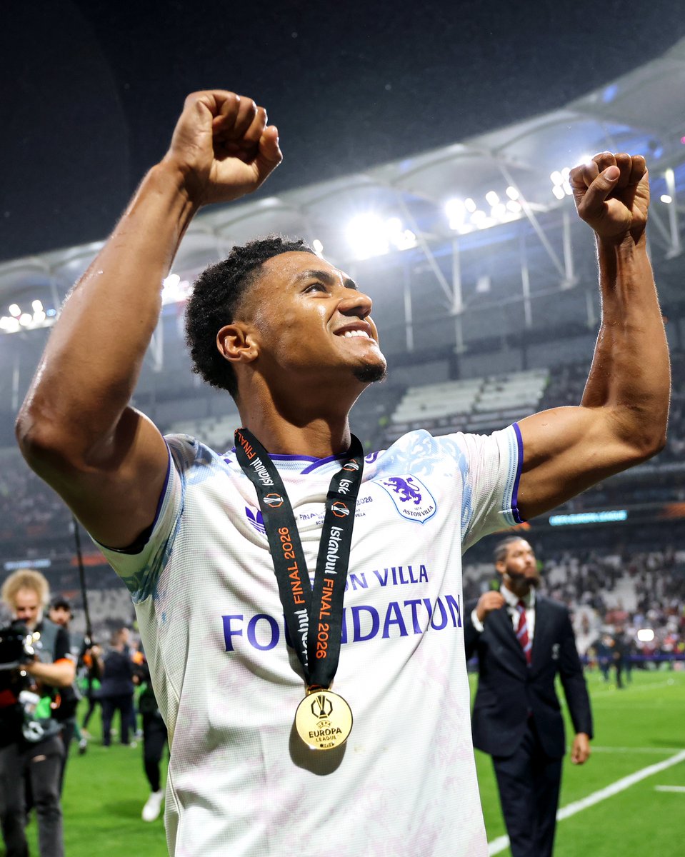 EuropaLeague's tweet photo. That night in Istanbul 🥹

#SuperCup 🔜 https://t.co/BSBoQZKi78