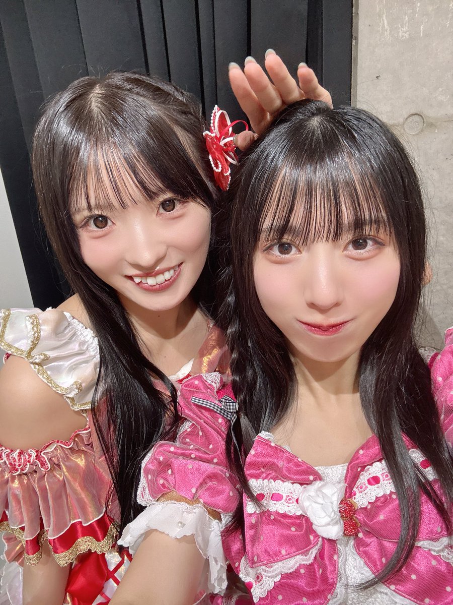 一葉様ハンドメイド♡ビニールフリフリポニー♡RED♡pink① 昨日のONE5ライブの後に、凛ちゃんと一緒にお写真撮ってもらいました