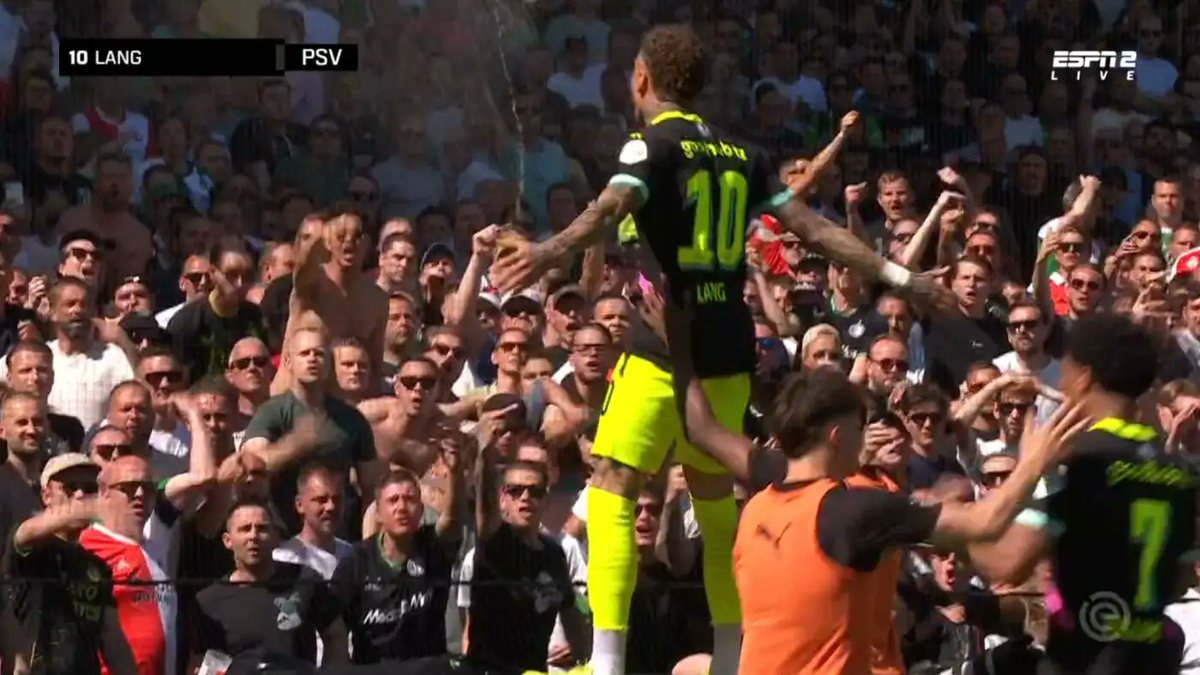nachodesperados's tweet photo. @MartijnSchwill Emotie doorlopen koppen? Ik zie bijzonder weinig. 

Bedoel je zoiets misschien? https://t.co/9oaUfldFLs