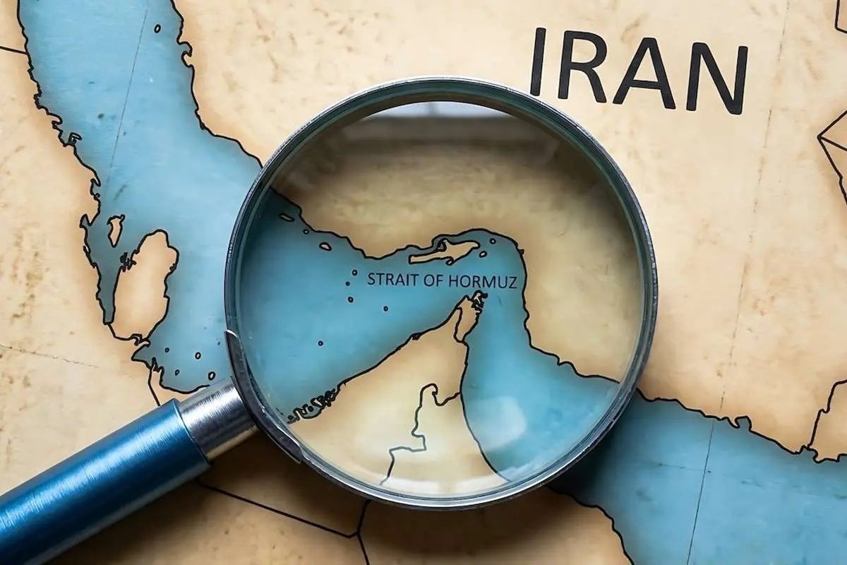 Iran_Naft's tweet photo. 🌊 سرزمین‌ها با خاکشان شناخته می‌شوند؛
اما گاهی قدرتِ یک سرزمین را آب‌هایش تعیین می‌کنند.
آبی که ارزشش از یک مرز جغرافیایی فراتر رفته و به شریان انرژی جهان بدل شده است.

#تنگه_هرمز 🛢 https://t.co/1Ppj7IXyz8