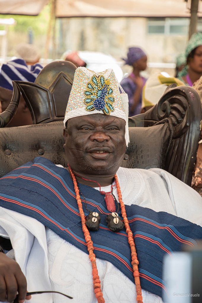 InsideIlorin_NG's tweet photo. Happy 63rd birthday, HRM, Oba Mufutau Muhammed Gbadamosi Esuwoye II, the Olofa of Offa.

Kabiesi oooo https://t.co/bwlsuvpfMY