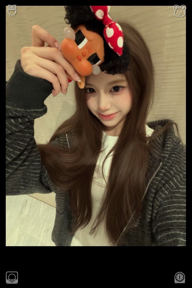 purpleapplePPAP's tweet photo. Each genuine grin from guests paints the coziest scenery in this enchanted realm, while the cheerful vibes they bring together form the loveliest vision of aspirations fulfilled and youthful energy flourishing. 🐑 Adjust the radio dial to fix the channel, keep it locked in. https://t.co/WKcHscyiBC