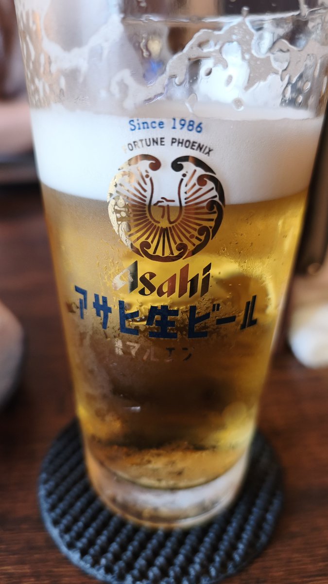 tottotto10's tweet photo. お疲れさまです！
ビールからスタート！ https://t.co/jLfxOcRibt