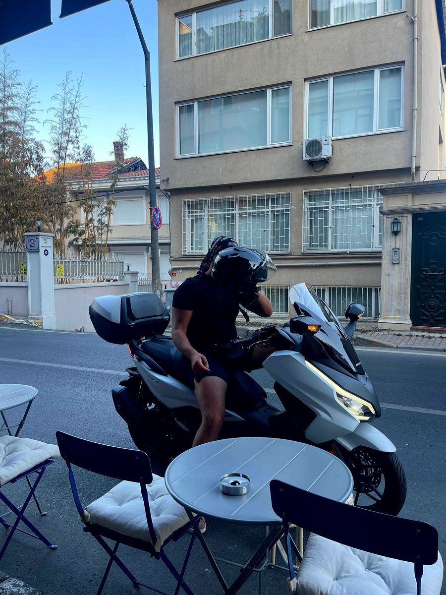 kocalikerem's tweet photo. Simple man hobbies https://t.co/FPQTMA0rUr