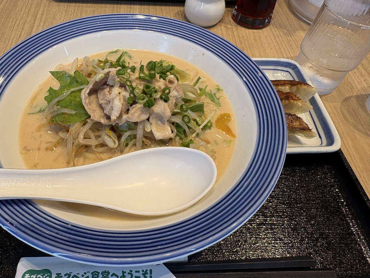 rukochan's tweet photo. リンガーハット公式Xの「 #831でやさい キャンペーン 」に参加中！8/31(土)までの投稿で【野菜たっぷりちゃんぽん無料引換券】がその場で当たるかも🎁 @ringerhut_jp
冷やしちゃんぽんも野菜たっぷりで美味しかった😊 https://t.co/R3fA98G4OU