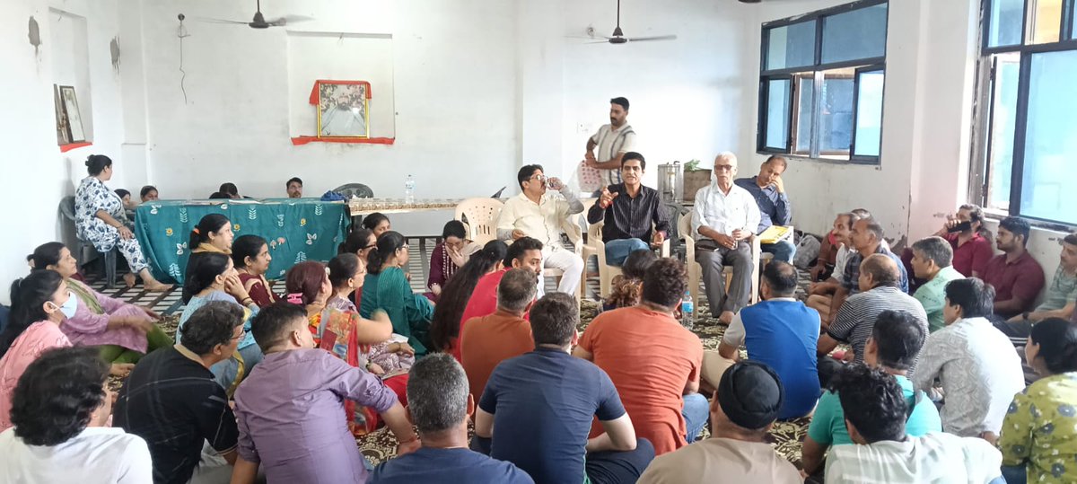 sonikabhat2's tweet photo. YAIKS Desk, UT-J&amp;K 
Jammu

Jammu, August 9, 2026: The Youth All India Kashmiri Samaj (YAIKS) held its 1040th Sunday routine meeting at the revered Swami Krishan Joo Razdan Ji’s Ashram, Ganga Nagar, Bantalab, Jammu . https://t.co/HQtN7bfhX0 https://t.co/E55WDujlTR