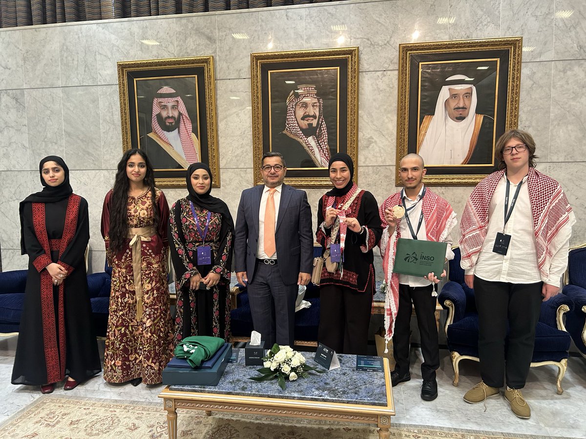 HmaidMohammed's tweet photo. فخور بلقاء  الشباب الأردنيين  المشاركين في جده #اولمبياد العلوم النووية الدولي @sparegions بمشاركة طلبه من 19 دولة . 🌍⚛️

مشاركتكم  إنجاز، وتمثيلكم للأردن في هذا المحفل العلمي الدولي مصدر فخر.
مبروك للطالب يوسف الوحش حصوله على الميداليه البرونزيه بالمسابقة. https://t.co/8BcTB8ak4L