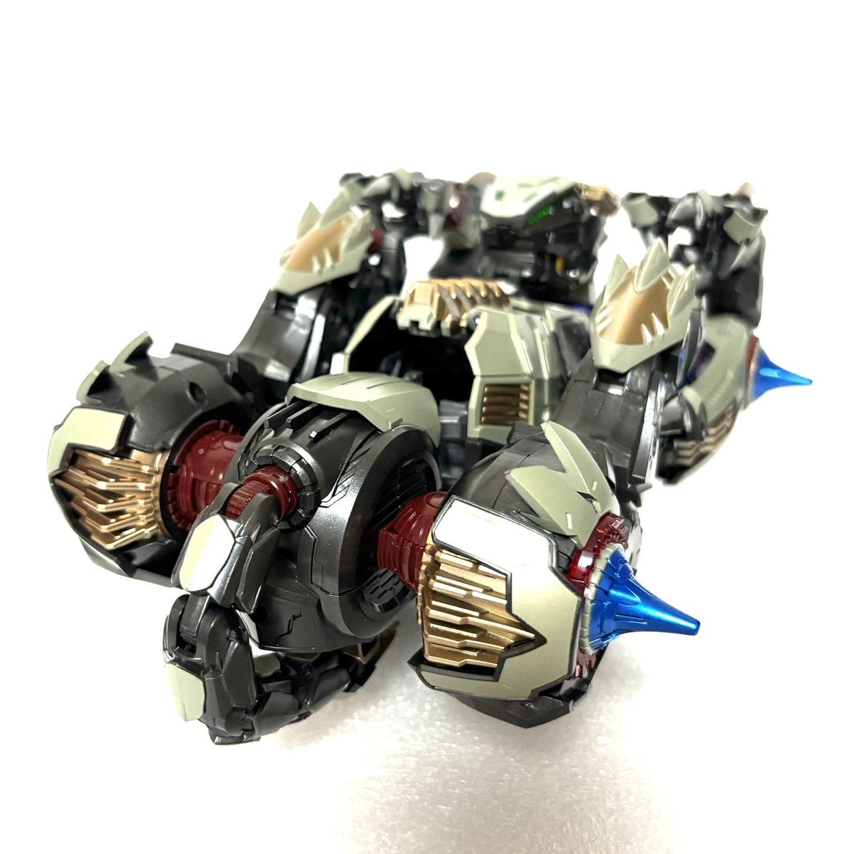 GunnerMicro's tweet photo. 【ジャグワ】アノードタイプ  飛行モード②😈

#ダイアクロン https://t.co/PMSdbZa6Bs