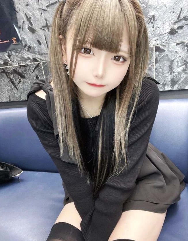 SantiagoAidalys's tweet photo. ホントに…

彼氏がほしいです💕

21歳です。
・コミュ障気味
・ちょっと人見知り
・寂しがり屋
・毎日連絡したい派
・「可愛い」って言われたらすぐ照れます
・好きになったらとことん一途です🤍
こんな私でも「あり」って思ってくれる人いませんか？
#彼氏募集中　#女子大生　#自撮り界隈 https://t.co/6dMisfJzIf