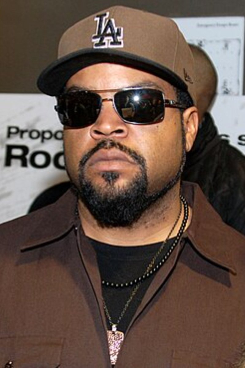 TheProfHHI's tweet photo. Hoo Bengin' è un singolo di Mack 10, in collaborazione con Ice Cube, contenuto nella colonna sonora del film The Substitute e nella raccolta Best of Mack 10.
Brano pubblicato il 9 aprile 1996, prodotto da Ice Cube..
#rap #hiphop #musica #Mack10 #IceCube #TheSubstitute https://t.co/W5dvJEGLK8