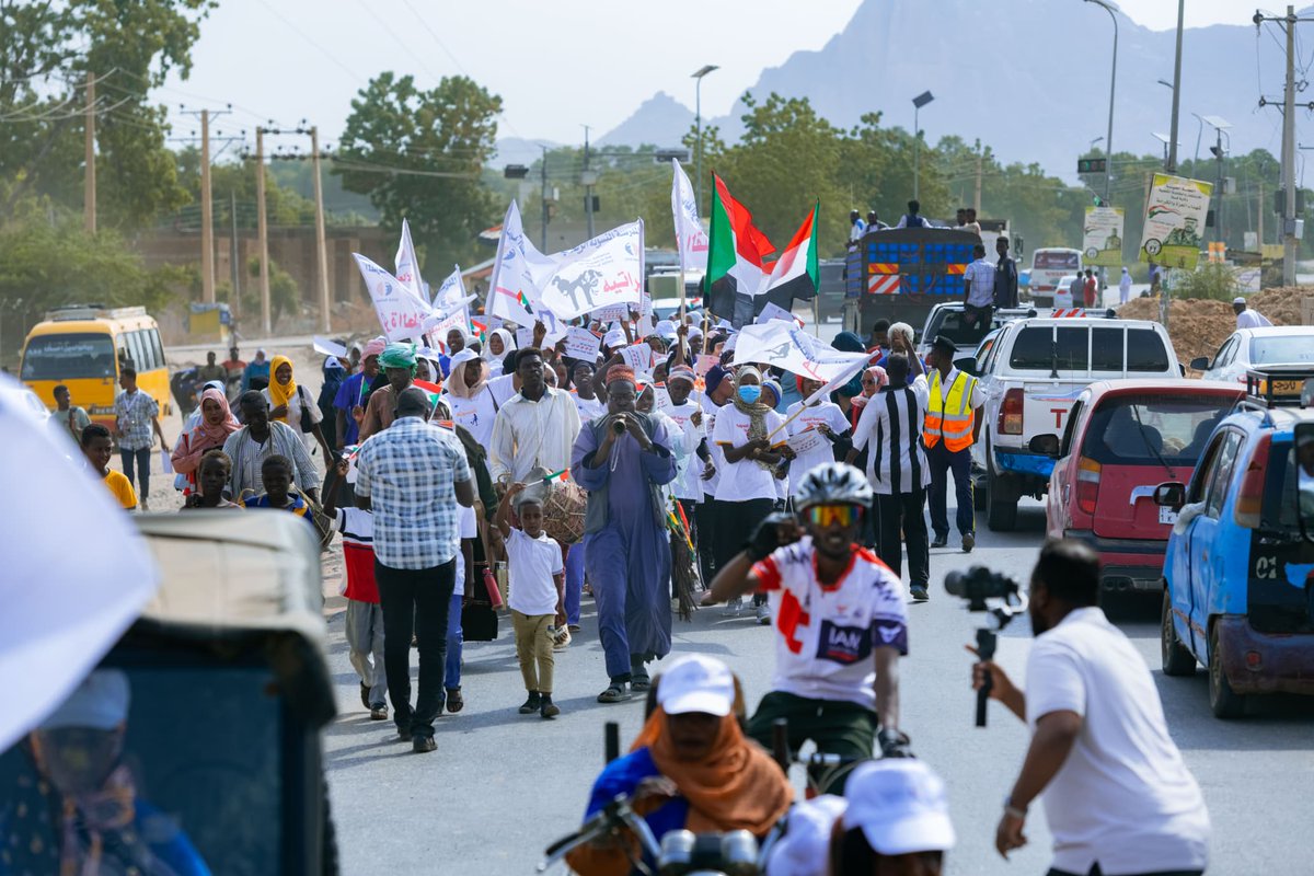RadioDabanga's tweet photo. اتحاد الدراجات السوداني يشارك في كرنفال المدرسة الرياضية النسوية #السودان #راديو_دبنقا #لا_للحرب #SudanNews #Sudan https://t.co/luEyMLQebk