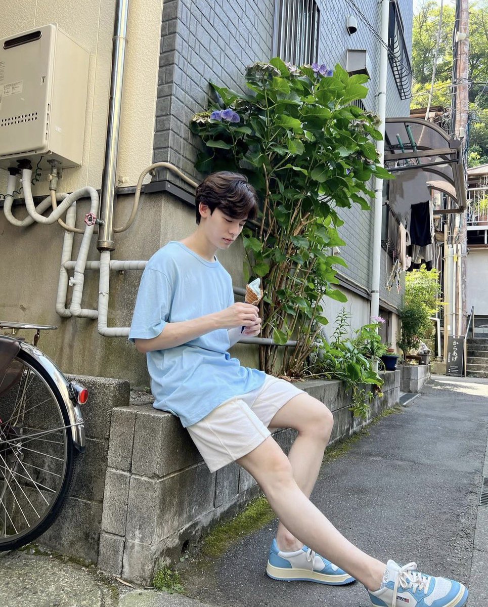 eeqlanwoil's tweet photo. ทำไมมึงชอบกู

ขาว! ไม่ ด้วงหมายถึงว่าเธอผิวพรรณดีอะ ตาสวย จมูกสวย ปากสวย แล้วก็ ขาสวยด้วย .. https://t.co/vpj6Fxz5cP