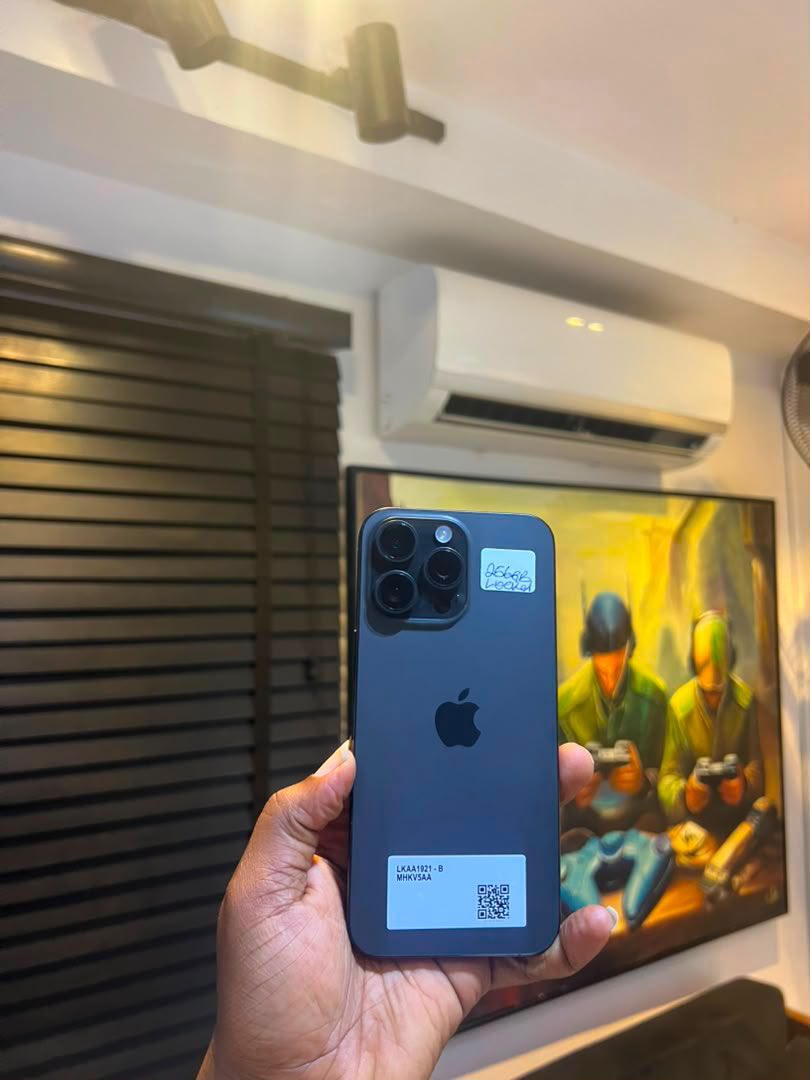 RazaqIjise's tweet photo. 🇺🇸UK USED IPHONE 15 PROMAX 256GB LOCKED-680,000 ‼️BH-100

📍Computer Village,Ikeja Lagos state 
Nationwide delivery 🚚 .  

Happy New Week 
Please Kindly retweet 🙏

☎️: 09037932187 https://t.co/eFQbtDlrEt