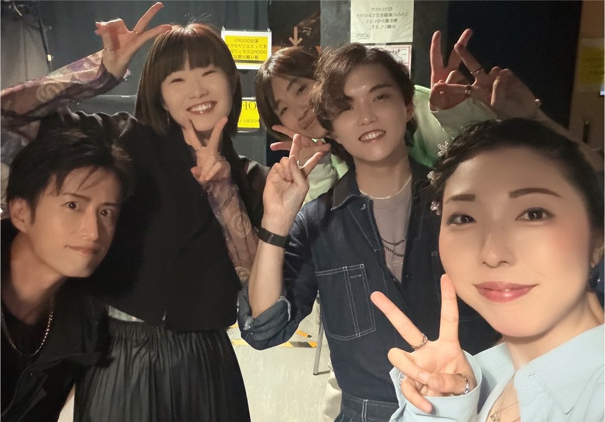 p_ktnj's tweet photo. 始まりますよ〜🌸🌸🌸🌸 https://t.co/w9pVLBnZQD