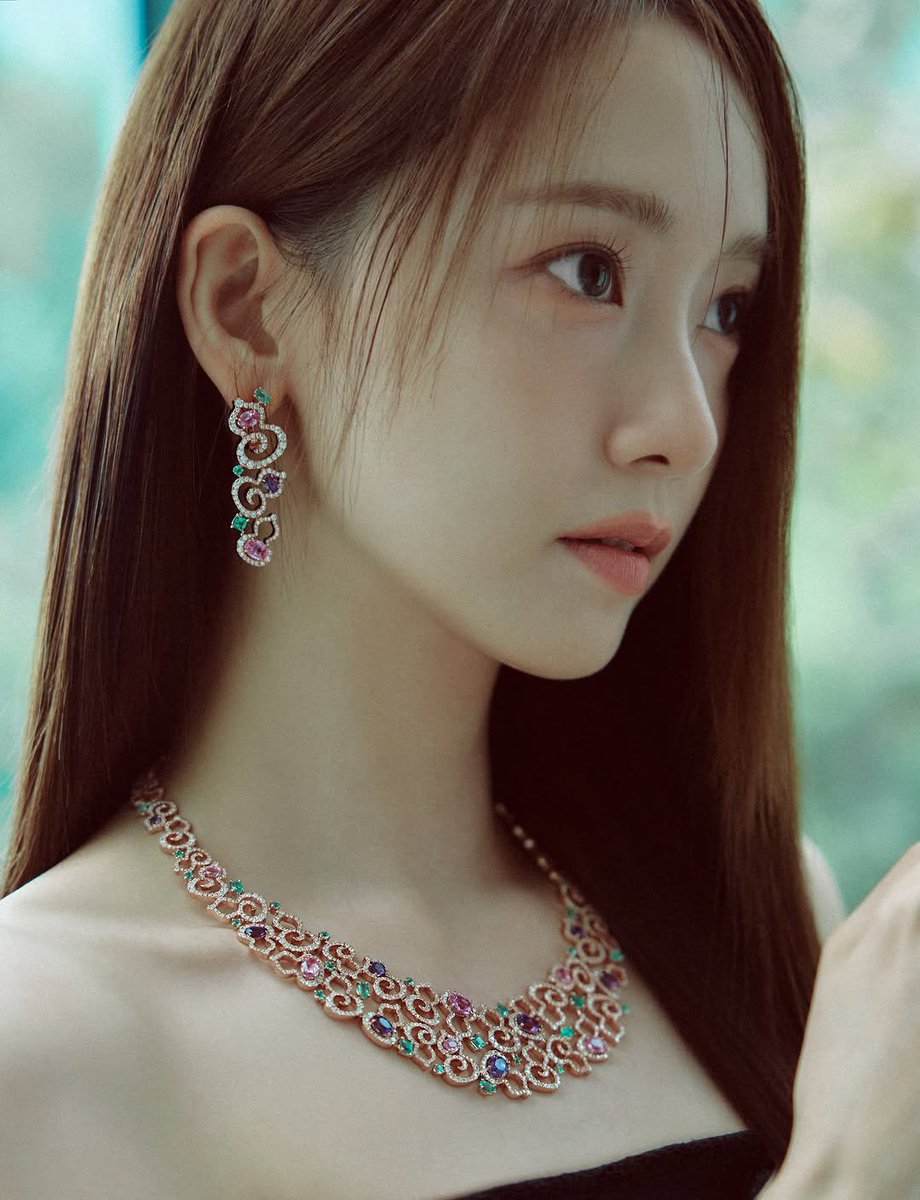 ordinarynojaem's tweet photo. YoonA’s IG Update

“📸

@/dazedkorea 
@/qeelinjewellery”

(🎶 Kendrick Lamar • LOVE. (feat. Zacari)) https://t.co/Pam0gcLEv3