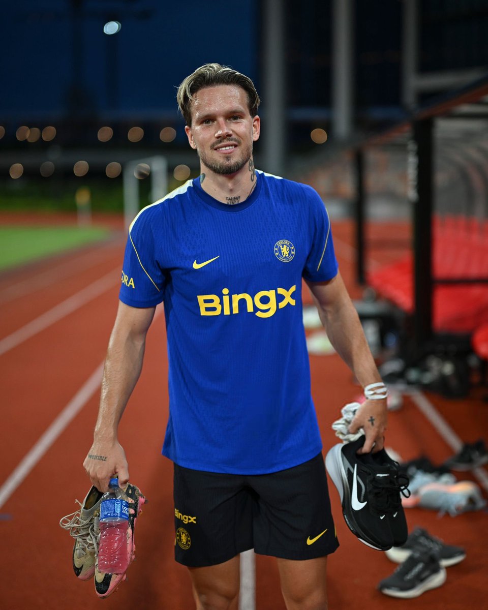 idextratime's tweet photo. Mykhailo Mudryk disebut menunjukkan perubahan sikap saat kembali ke Chelsea. 

Jika sebelumnya dikenal cenderung pendiam dan murung, Mudryk kini datang dengan banyak senyum, pelukan, serta aktif berinteraksi dengan staf klub. 😃🔵

📰| The Athletic FC https://t.co/Qttv30mYJR