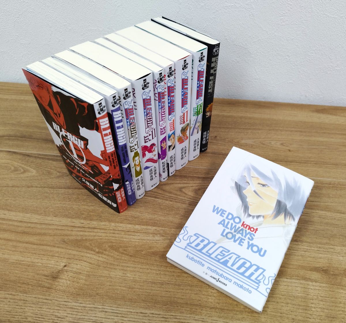 JUMP_j_BOOKS's tweet photo. 本編最終回に至る物語 ——
松原真琴先生執筆
「BLEACH WE DO knot ALWAYS LOVE YOU」

表紙でルキアが身に着けているウェディングベール
そこに込められた想いとは…ぜひ書籍でご覧ください！

久保帯人先生の描き下ろし挿絵も掲載！
❄書籍の詳細はこちらから
https://t.co/TeoiWtNRkU https://t.co/KmG2RtCZVi