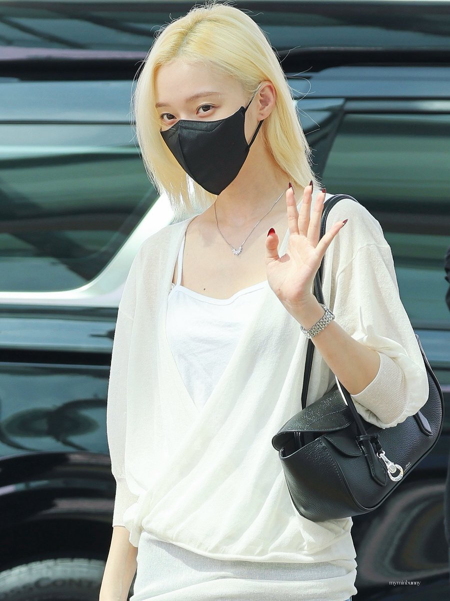 myminbunny's tweet photo. 260810 ICN

#aespa #æspa #에스파 
#WINTER #윈터 #ウィンター https://t.co/Xw0Qopymn8