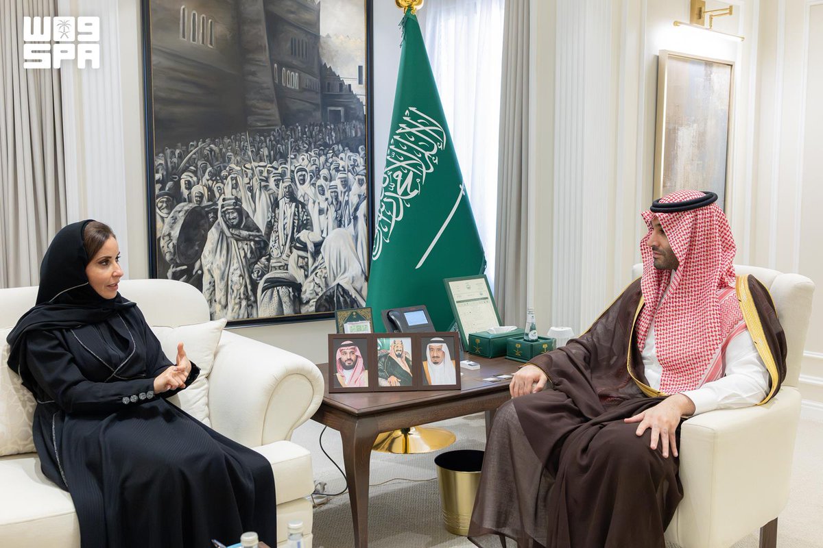 al_jazirah's tweet photo. استقبل صاحب السمو الملكي الأمير متعب بن مشعل بن بدر بن سعود بن عبدالعزيز نائب أمير #الجوف، في مكتبه اليوم، معالي نائب وزير #التجارة الدكتورة إيمان بنت هبّاس المطيري.
وجرى خلال الاستقبال بحث سبل تطوير بيئة الأعمال في المنطقة
https://t.co/0O0NAeclfs https://t.co/HWy52sJEHy
