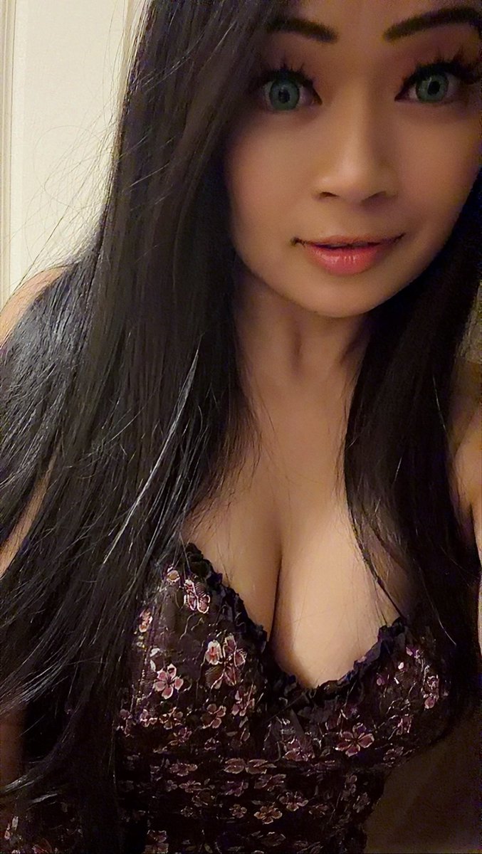 kittytangz's tweet photo. &amp; i'm everything you talk about. 
Why should you keep letting yourself be let down? 
If i'm everything you talk about, 
i'm in the mirror, baby, let it all out.
Knock yourself out https://t.co/T9hkuCbASd
