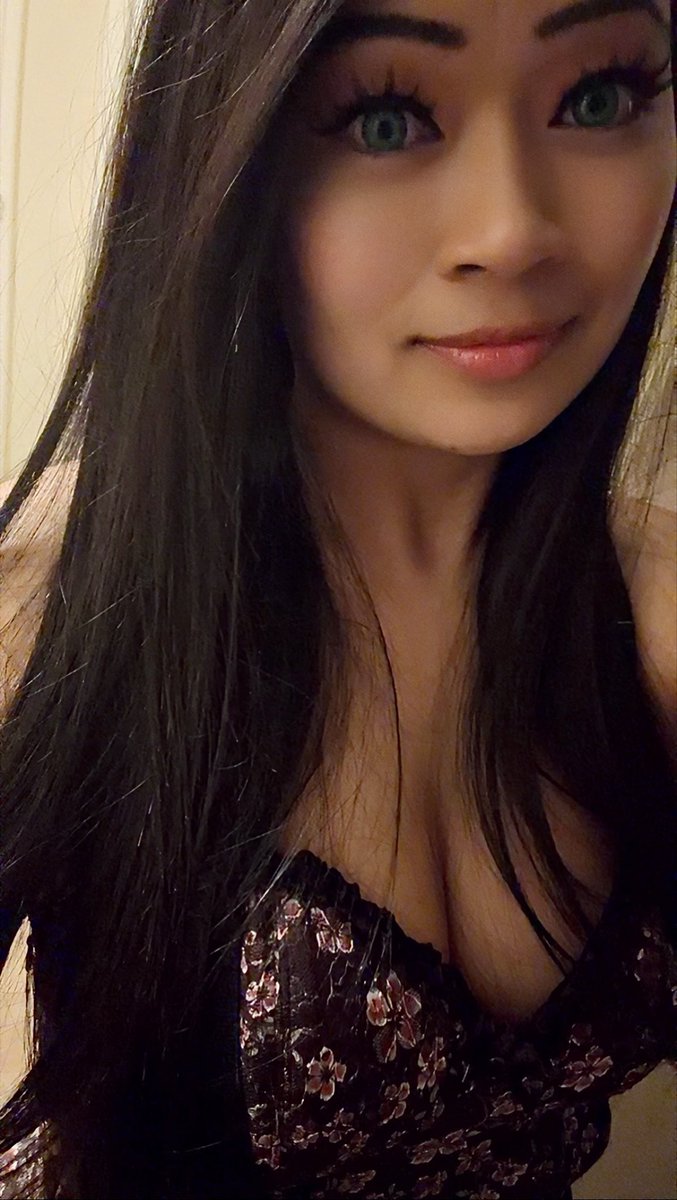 kittytangz's tweet photo. &amp; i'm everything you talk about. 
Why should you keep letting yourself be let down? 
If i'm everything you talk about, 
i'm in the mirror, baby, let it all out.
Knock yourself out https://t.co/T9hkuCbASd