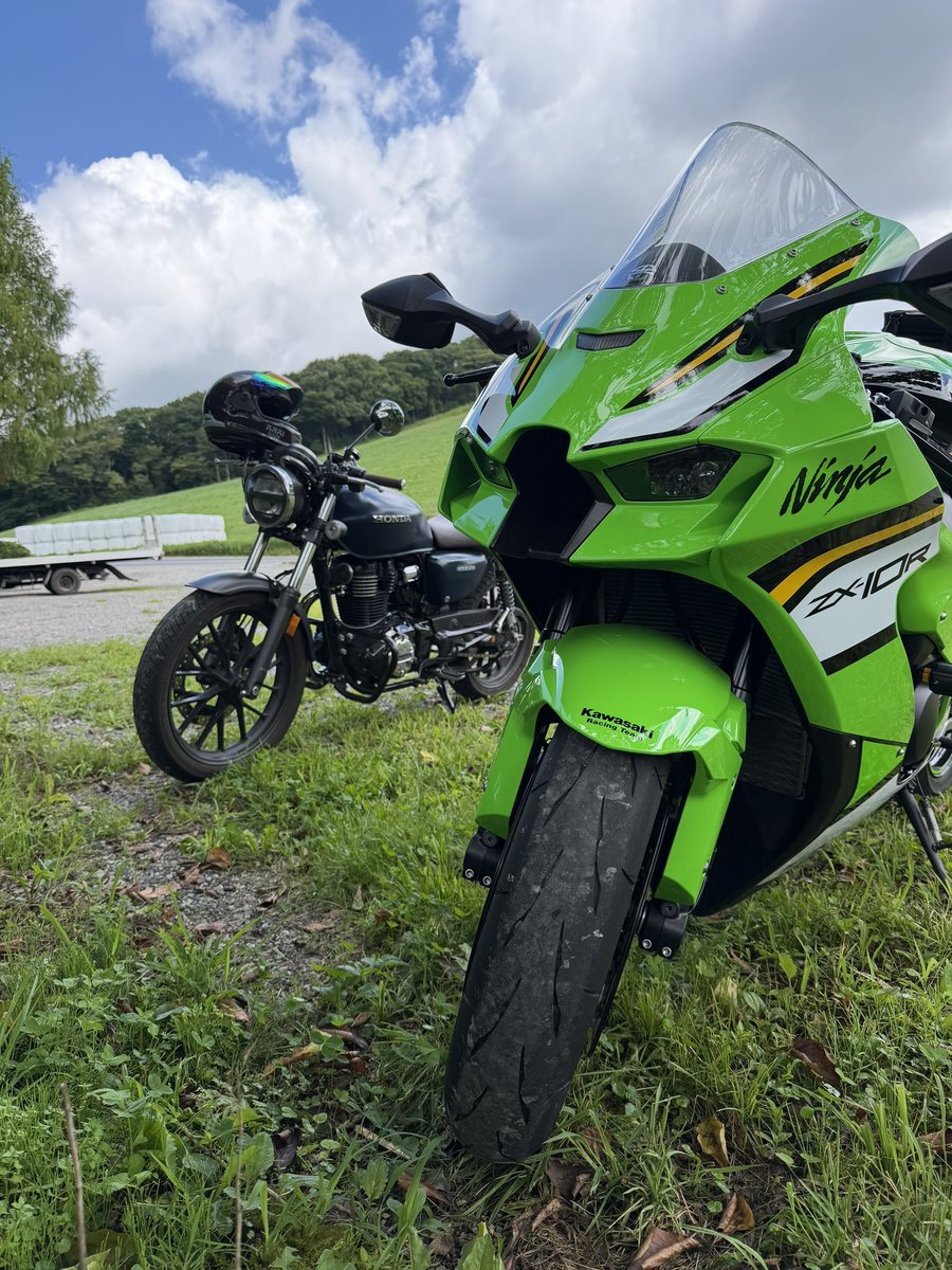 chanrii_20's tweet photo. 県内の初めましての方とツーリング🏍
山の方はめっちゃ涼しくて走りやすかった🙌🏻
次は10r2台に囲まれてツーリング予定🤲🏻 https://t.co/Ovnp3STw0w