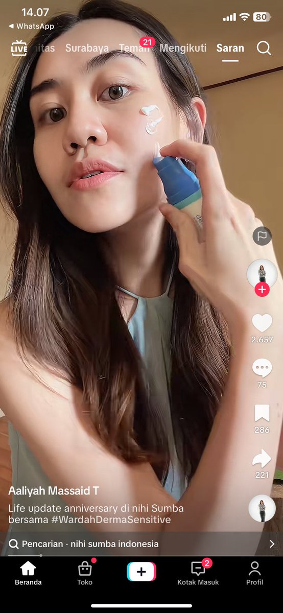 luvinfaisy's tweet photo. Salah satu hal yang paling aku perhatiin kalau travelling: moisturizer

Harus yang ringan, nggak bikin gerah, tapi tetap melembabkan. Makanya pas liat Aaliyah &amp; Thoriq bawa Wardah Derma Sensitive Moisturizer pas anniversary trip di Nihi Sumba, langsung paham. 👀 https://t.co/wRvIkSMfZS
