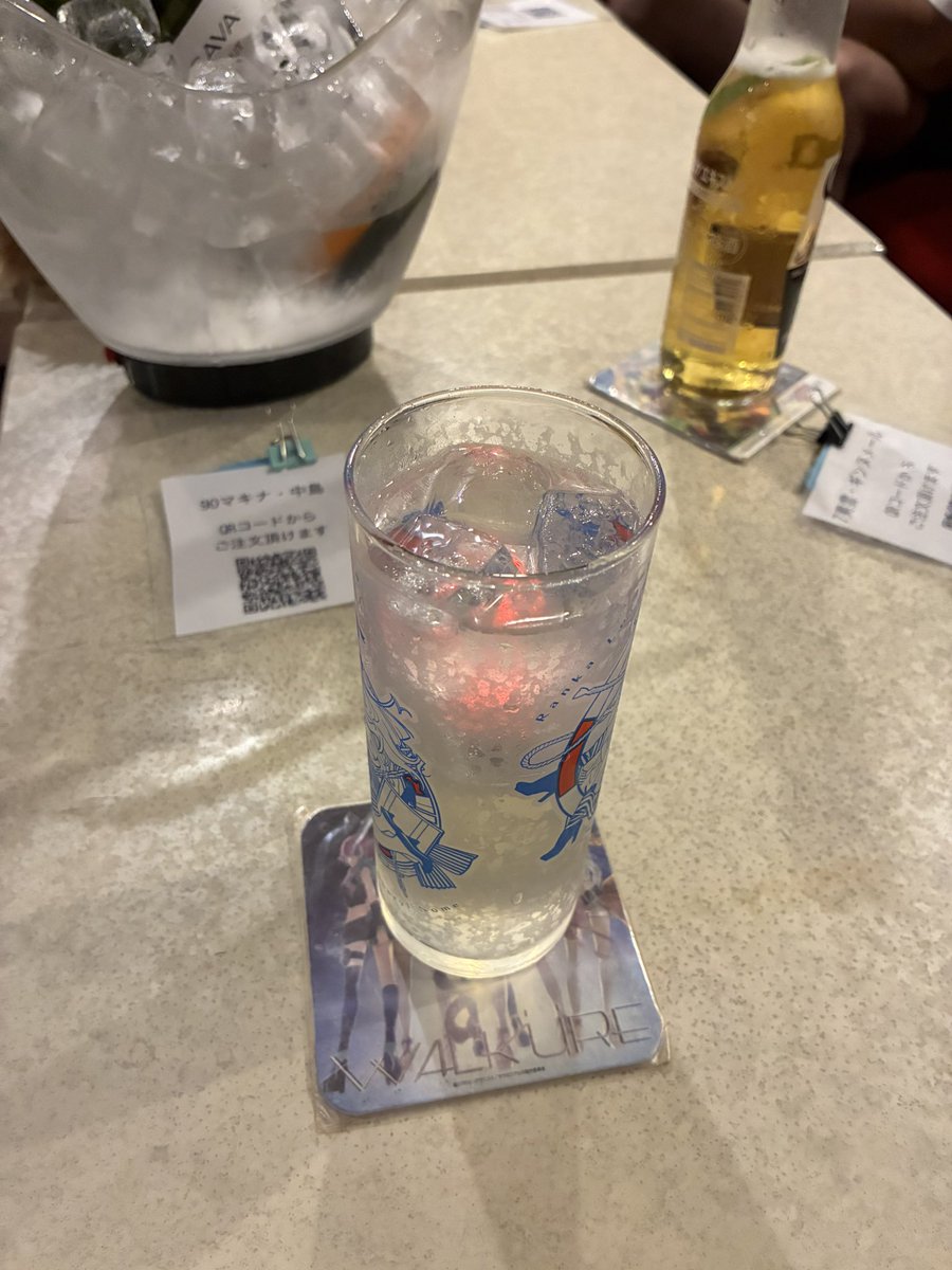 we_love_macross's tweet photo. 結さんとお久しぶりボンバー
#FirebomBAR https://t.co/eTC3TSpvLI