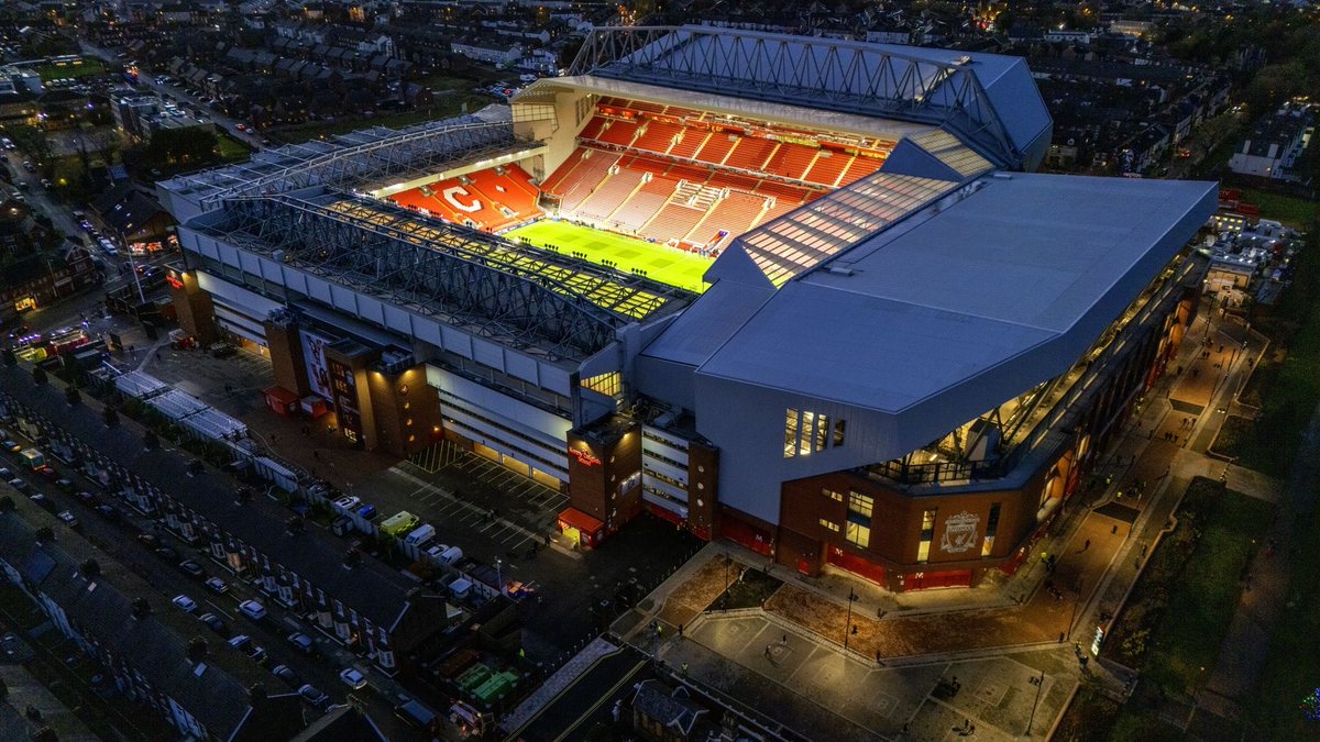 AnfieldSector's tweet photo. [🟢] MAJOR BREAKING: A consortium including the Amazon founder Jeff Bezos is closing in on a deal to buy a roughly one-third stake in Liverpool Football Club.

The deal will see Mr Bezos participate in an investor group alongside Eduardo Saverin, one of the co-founders of the social network Facebook.

One insider said the deal was now expected to be slightly larger than previously thought, potentially involving a stake of over 30%.

[@MarkKleinmanSky]