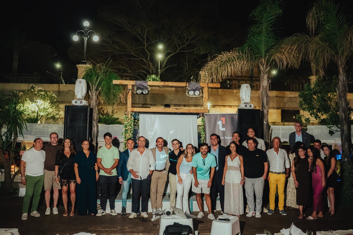 ijaack94's tweet photo. the @AvaxTeam1 event in reggio calabria was a blast: participation from the Office of the Mayor and many entrepreneurs and local stakeholders

this is exactly why i'm doing this: to give back and make the local communities i'm involved in the most grow and get global with my network and knowledge

excited for the next steps!