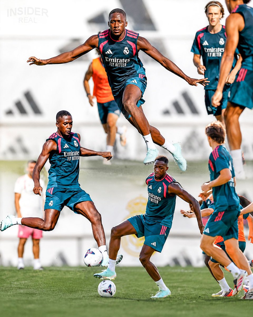 RMCFarab's tweet photo. اليوم الأول لكوناتي في تدريبات ريال مدريد! 💪🏽🔥 https://t.co/3SpSgAUT86