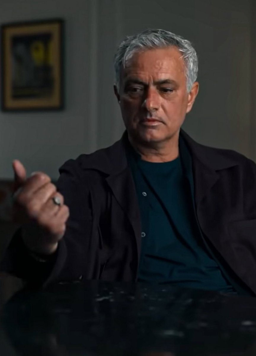 FergieLadsID's tweet photo. 🚨🗣 - Jose Mourinho dalam dokumenter Netflix barunya:

"Manchester United memiliki daya tarik yang LUAR BIASA.

"Ketika saya bilang Real Madrid adalah klub terbesar di dunia, saya harus bilang bahwa Manchester United SANGAT, SANGAT dekat." [@netflix]

ini mou yang ngomong ya, salah satu pelatih yang di kenal arogan dan pedas kalo ngomong.