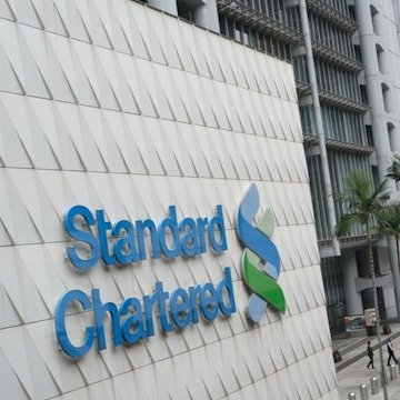 TheMoonShow's tweet photo. 🚀 Standard Chartered sees $LINK hitting $200 by 2030.

25x from current levels.

Their case: tokenization needs reliable onchain data. Chainlink is the infrastructure that provides it. https://t.co/s0v4DpcNCa