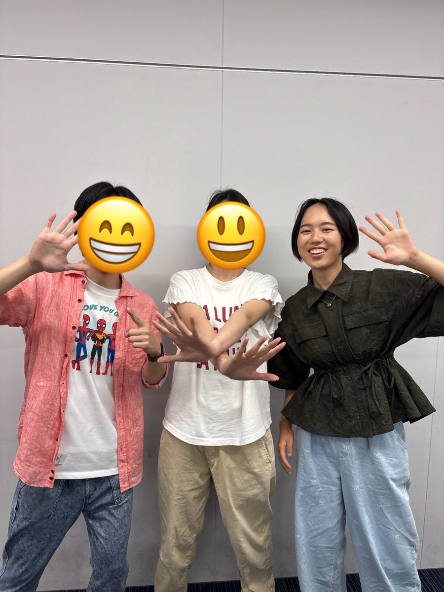 time_thief_m's tweet photo. こんにちは‼️劇団時間ドロボウです🎩  公演まであと5日‼️ 今回のメンバーは広報📸  『はなびのやくそく』 8月15日16日に32号館108教室にて公演いたします！ たくさんの方のご来場をお待ちしています✨️ ＃明星大学　＃演劇部 https://t.co/ZKEuLvFG5k