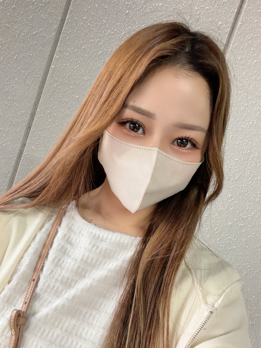 emiri8586's tweet photo. 明日は群馬県〜❗️
🎖️マルハン太田新道町店様
YouTube収録来店でお邪魔します🐷

⏰10:00〜16:00
📝抽選入場くんオンライン

そしてついに終盤
🔥第4回えみリーグ開催🔥ｲｸﾃﾞﾔﾙﾃﾞ

【参加条件】
まず私に話しかけてください🙋🏼‍♀️笑
出てる人にはこちらから声掛けさせて頂きます🚨w
まだ話した事ない方も気軽に参加してね❗️

👑えみリーグ専用ステッカー完成🐷
来て声かけてくれた人全員にプレゼント🎁
差枚5,000枚overﾐｯｼｮﾝ達成一緒にがんばろー👊🏿
クリアしたら…🎁

━━━━━━━━━━━━━━

過去3回の結果は23/50
未達でバンジー😇
前回の結果参考にしてね⬇︎
https://t.co/jkEc4DSCXh

pr