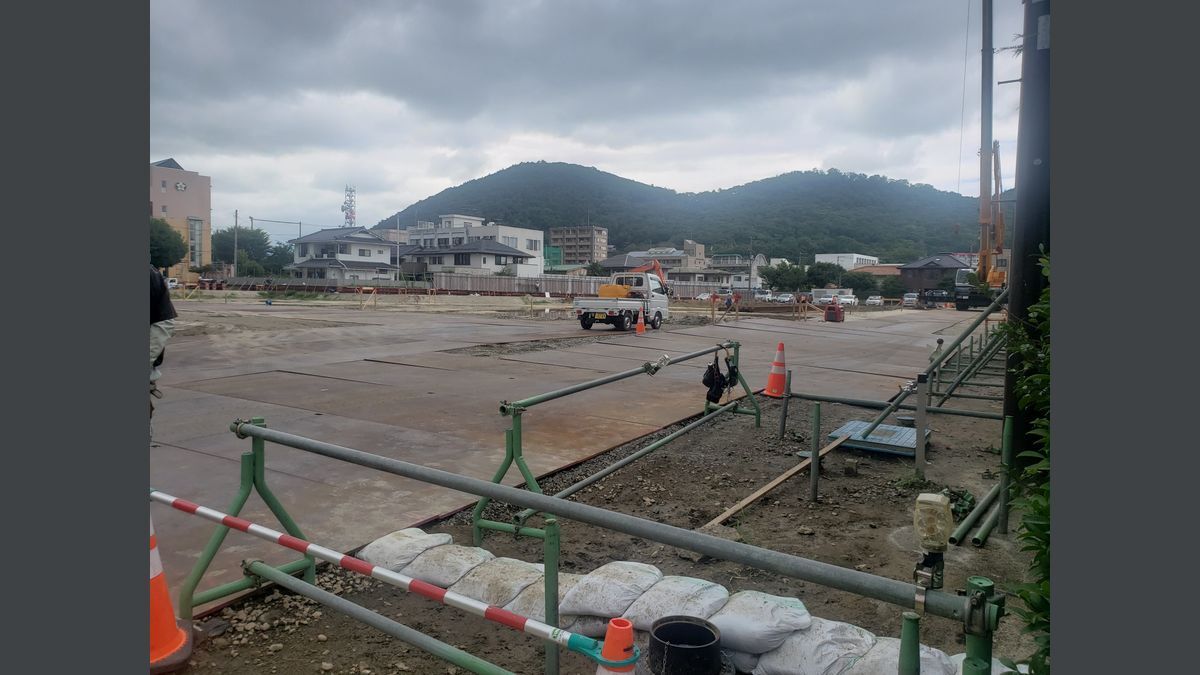 seikeitohoku's tweet photo. 福島駅東口再開発、総事業費712億円に——保留床388億円の約84％（327億円）は市取得分で「公費で買い支える事業」の実態。

今後40年の公共施設・インフラ更新費は約7300億円。

財政硬直化の懸念。

「政経東北」8月号。 https://t.co/v2pHQnH9C9