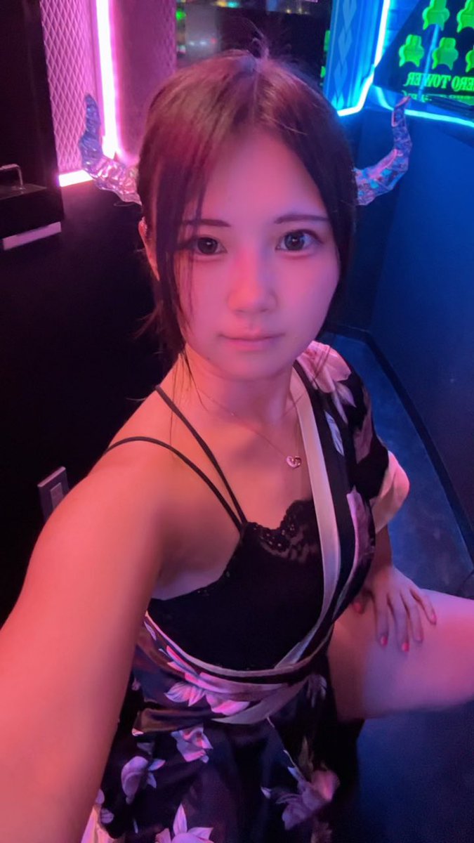 mea_morrigan's tweet photo. 降臨しました！
23:30までいてます！
女博徒か？笑 https://t.co/UAOiF8USxr