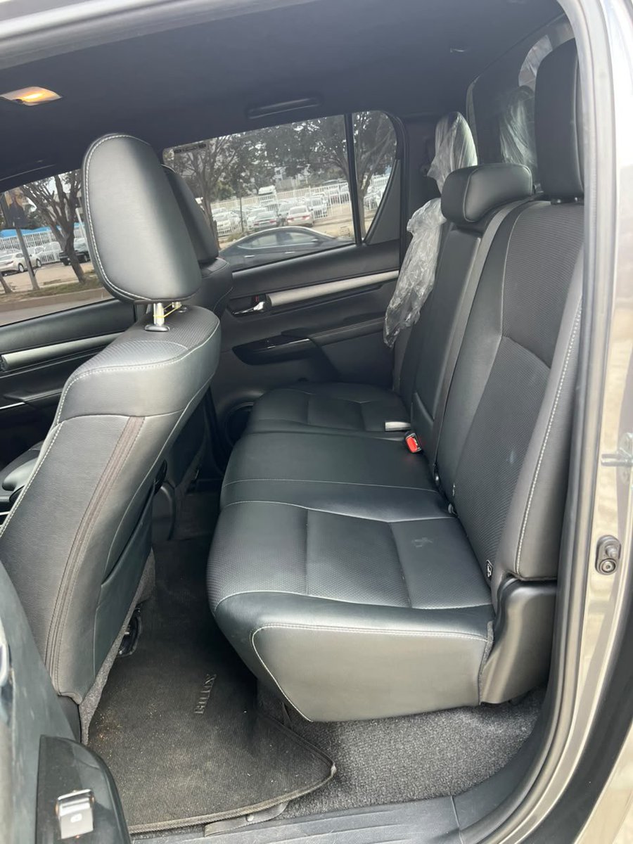 KajuruMotors's tweet photo. FOREIGN USED TOYOTA HILUX ADVENTURE V6
AUTOMATIC TRANSMISSION
DIESEL ENGINE
YEAR: 2024
DUTY✔️
PRICE: 60M
LOCATION: ABUJA🇳🇬

Kindly retweet please🙏🏽 https://t.co/dbb5CuptPr