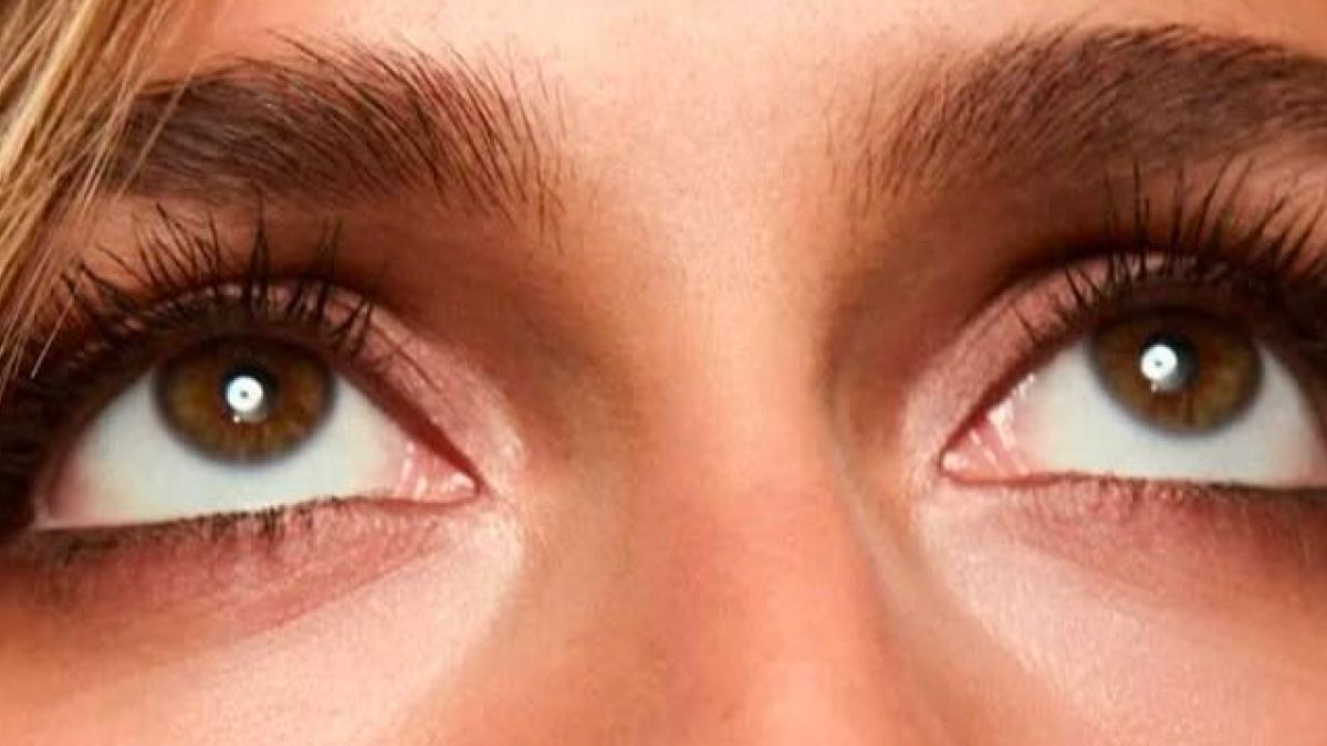 myangelwingssss's tweet photo. tate mcrae’s eyes are so pretty it’s insane https://t.co/CArnoRjrHK
