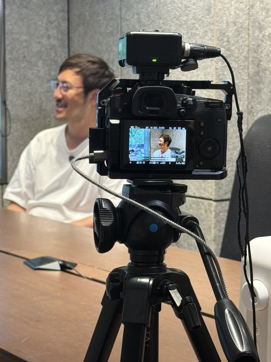 php_biz_editors's tweet photo. 石井玄さん(@HikaruIshii )の『「自分でやらない」ほうがうまくいく』、だんだん形になってきました！先日は原稿を読んでくださった糸井重里(@itoi_shigesato )さんと、ほぼ日さん(@hobonichi_techo )で対談の収録。公開が楽しみです！！
#自分でやらない #石井玄 #糸井重里 #ほぼ日 #PHP #新刊 https://t.co/NSuaFm8ygQ