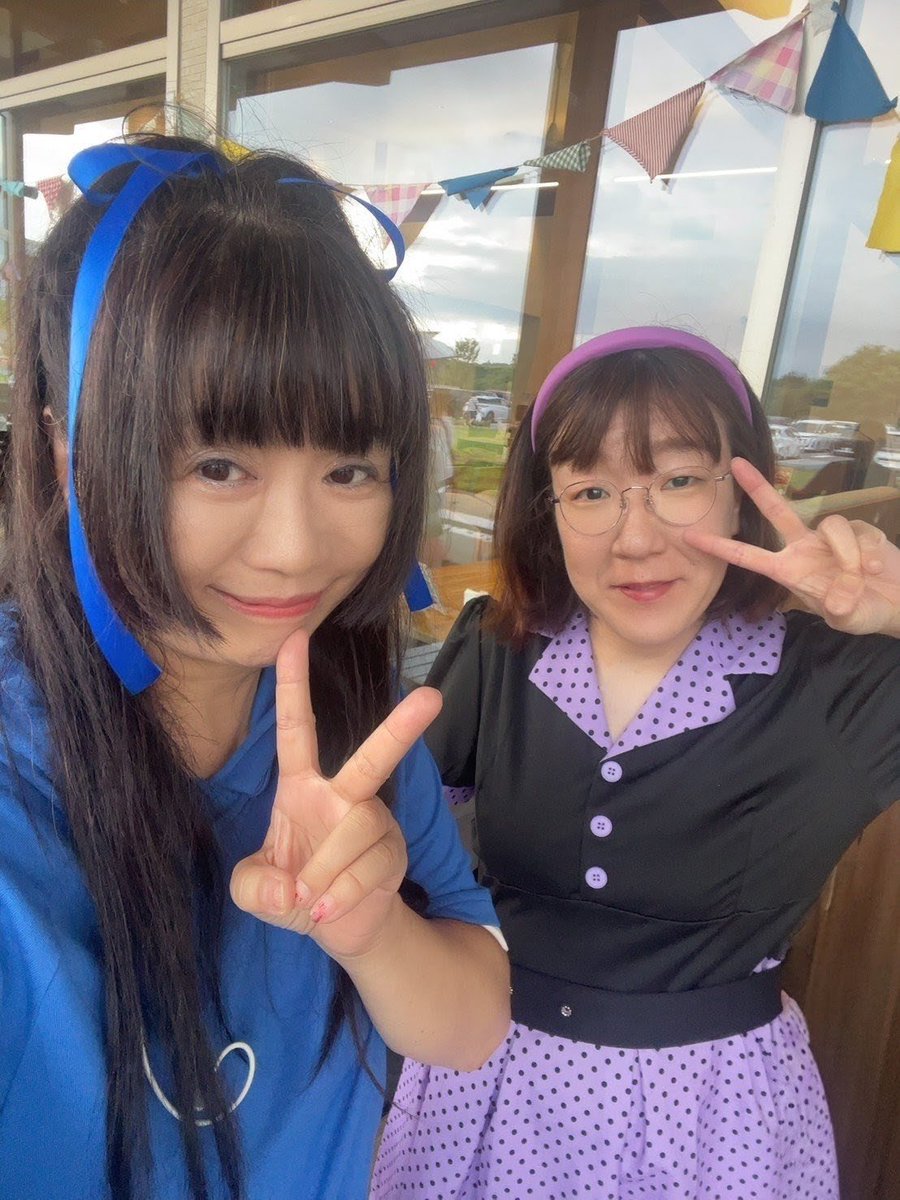 77lJzbwMav0Dhs7's tweet photo. 昨日の道の駅ふくしまにて。
サニーデイエブリデイのゆっこさんと✨
初めて見ました😆衣装が高校生っぽくて爽やかでした！ポニーテールみれて可愛かった💙 https://t.co/Pg8o0Vaite